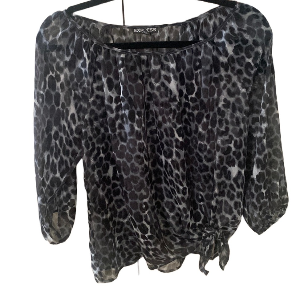 Express 3/4 Sleeve Shirt (XS)